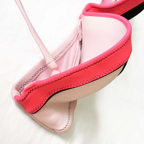 VICTORIA'S SECRET "The Flirt Bandeau" Bikini Top NWOT - Picture 4 of 10